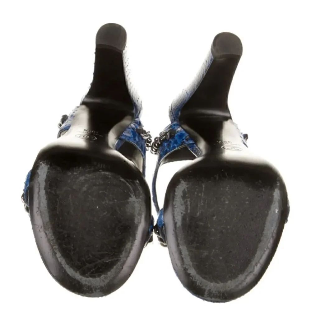 CHANEL Blue Python Heels Chainlink Detail/CC Logo |size: EU 38.5| - Picture 5 of 6